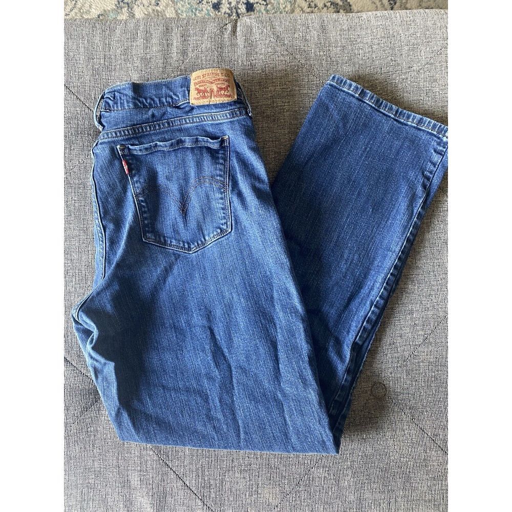 Levis 505 Women's Sz 14M 32 x 32 Blue Jeans Denim Straight Med Wash